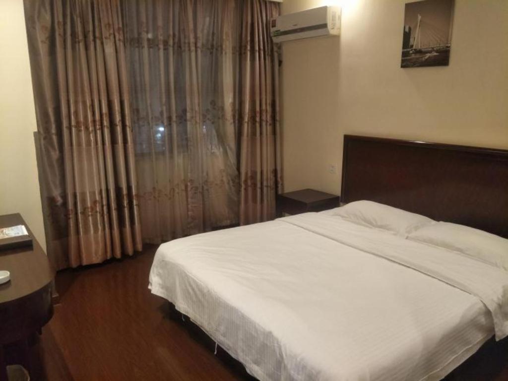 Greentree Inn Suzhou Wujiang Zhenze Town Zhennan Road Express Hotel Exterior photo