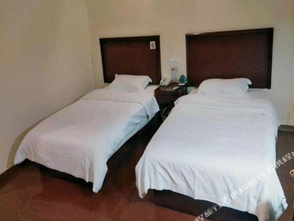Greentree Inn Suzhou Wujiang Zhenze Town Zhennan Road Express Hotel Exterior photo